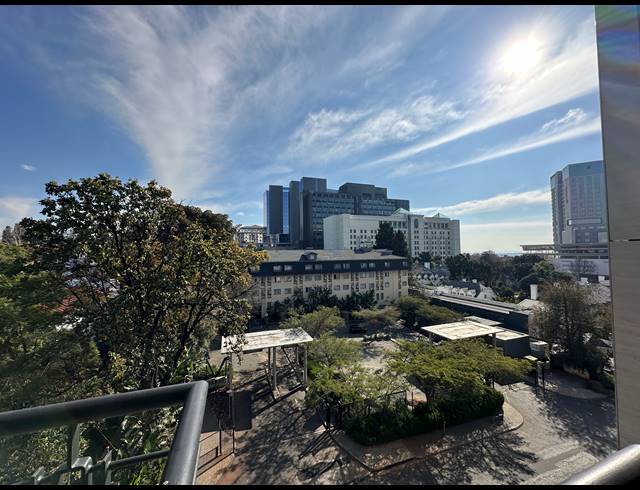 1,210M² OFFICE TO LET IN SANDTON CENTRAL